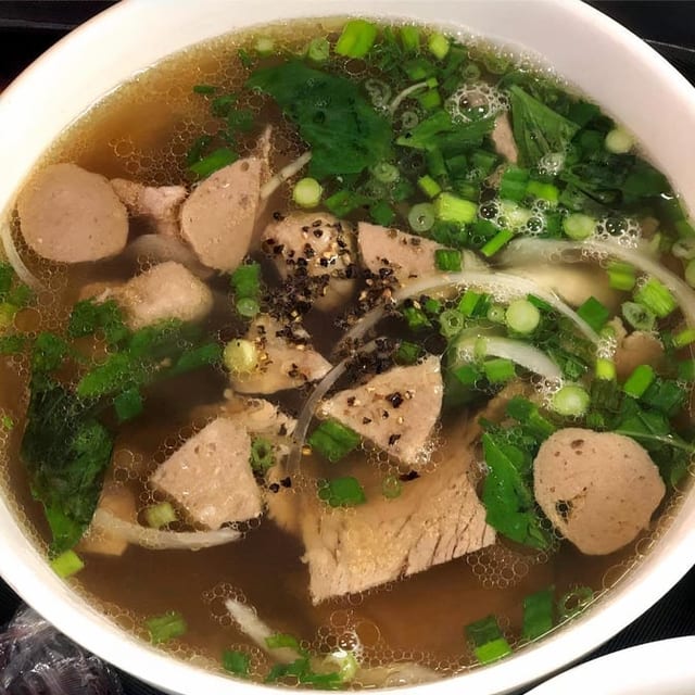 Pho Dac Biet (Everything).